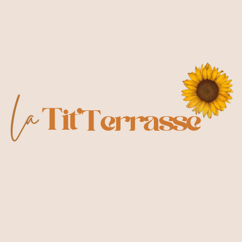 Terrasse ensoleillée de La Tit'Terrasse à Saint-Cézaire-sur-Siagne